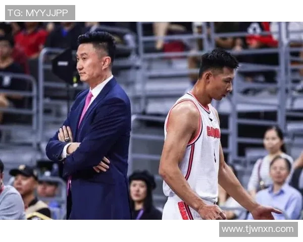 深圳篮球队与重庆篮球队赛后分析:节奏掌控与战术对决的深度剖析 深圳篮球队与重庆篮球队赛后分析:节奏掌控与战术对决的深度剖析